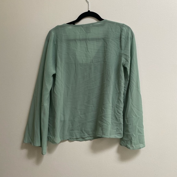 Forever 21 V-neck Chiffon Long Sleeve Blouse S - Picture 4 of 4